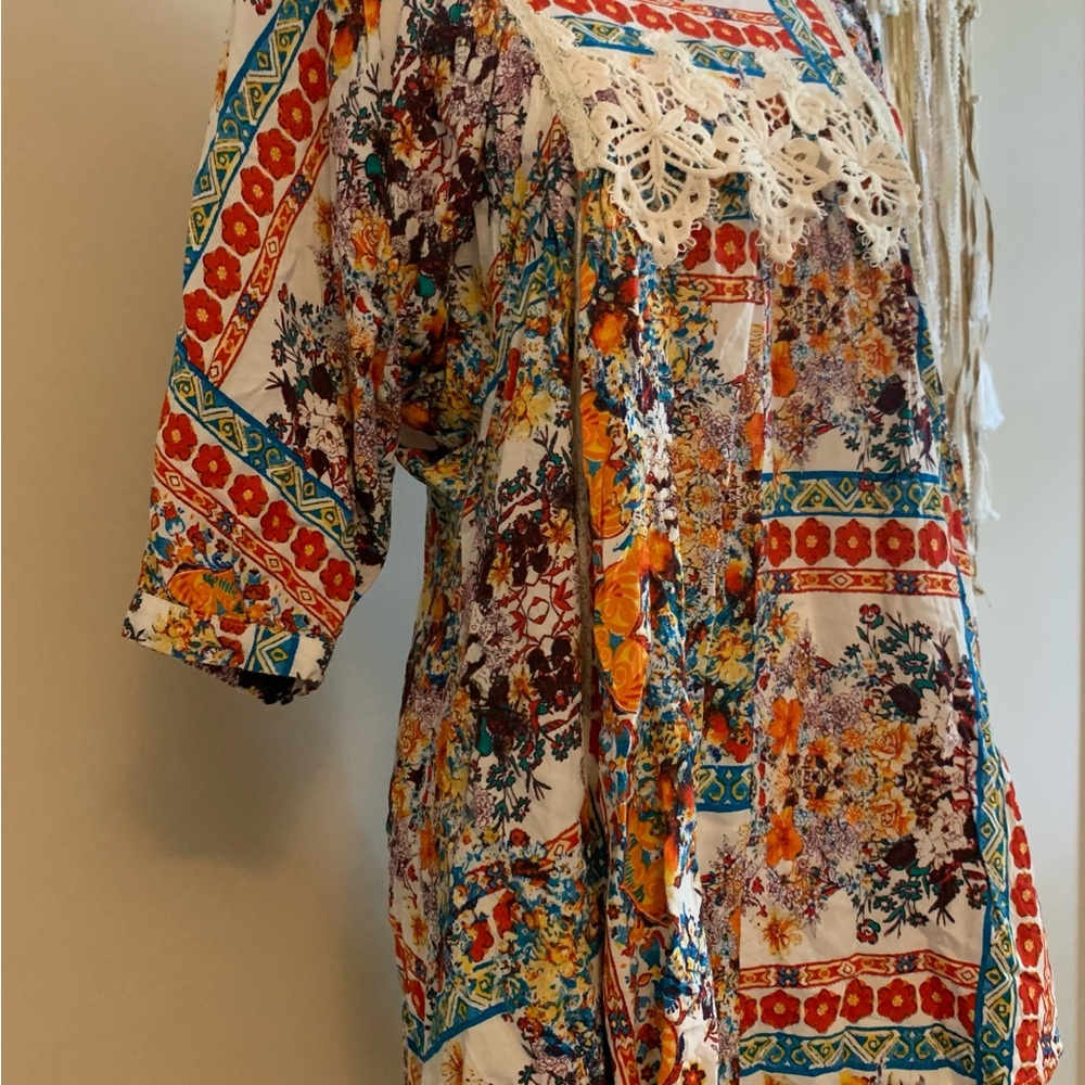 D O N A T E D Umgee size medium short sleeve EUC - Picture 3 of 6